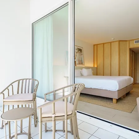 Ibaia - Piscine & Hotel