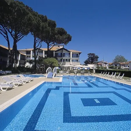 Ibaia - Piscine & Hotel