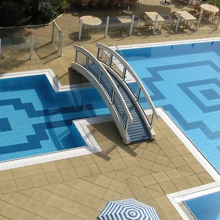 Ibaia - Piscine & Hotel 4*